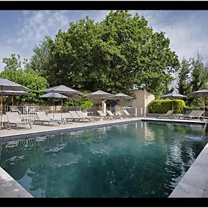 https://le-mas-du-pont-roman.fr-provencehotel.com