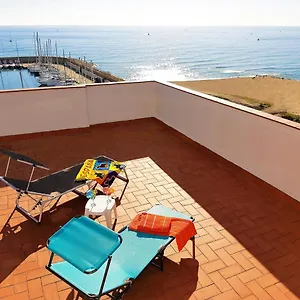 Marina Port & Beach-apartment , Masnou Spain